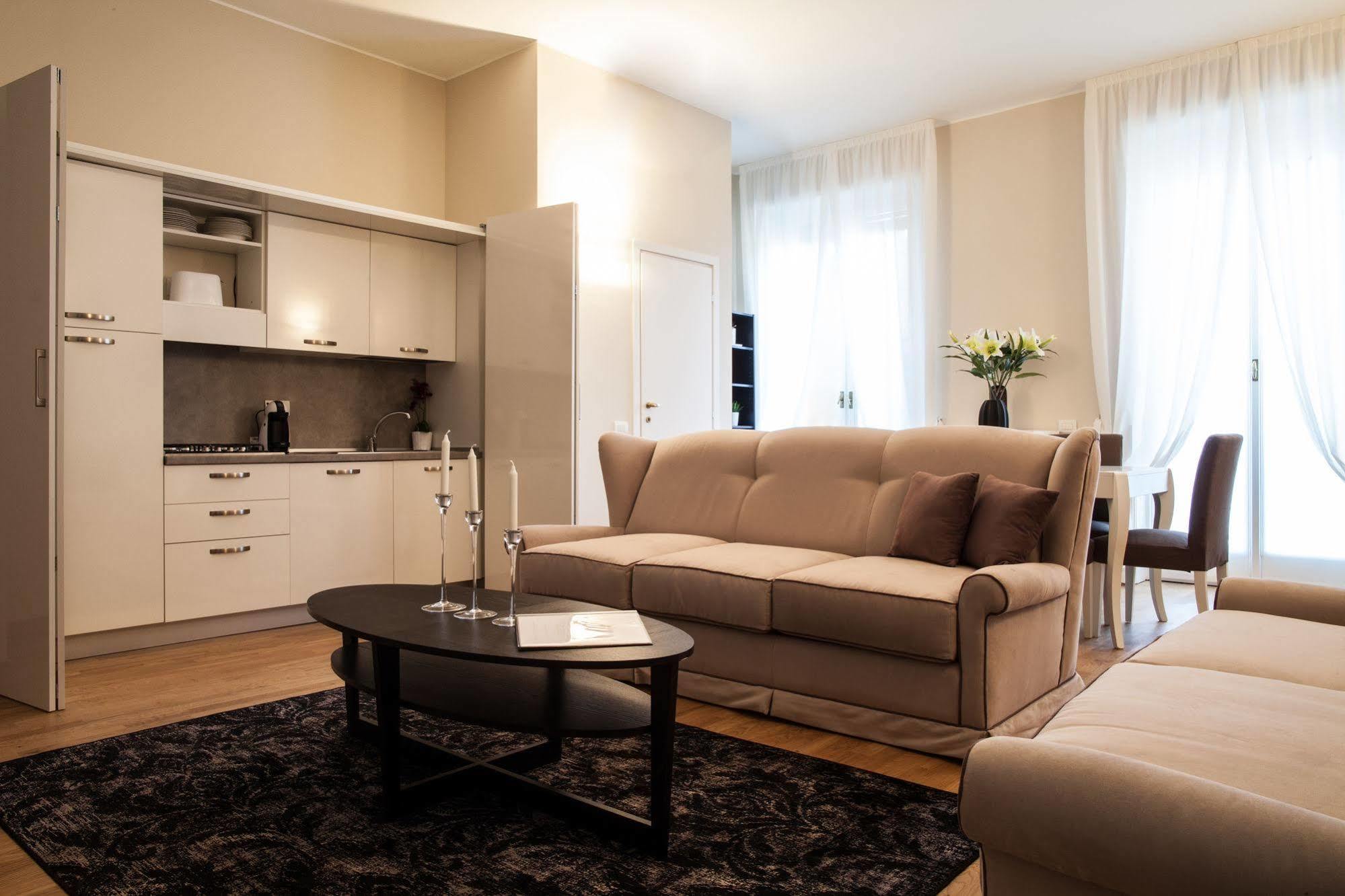 Milan Royal Suites Exterior foto